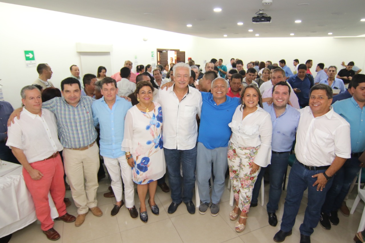 Federico Díaz, Rey Ariel Borbón, Carlos Ramiro Chávarro, Senadora, Esperanza Andrade, Jorge Fernando Perdomo, Presidente del Partido Conservador Hernán Andrade, Diputada Sandra Hernández, Representante a la Cámara, Jaime Felipe Lozada y Héctor Aníbal Ramírez Escobar.